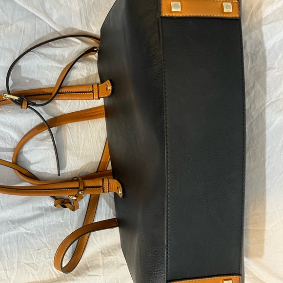 Large Leather Black Bag - Simply Noelle - Picture 8 of 11